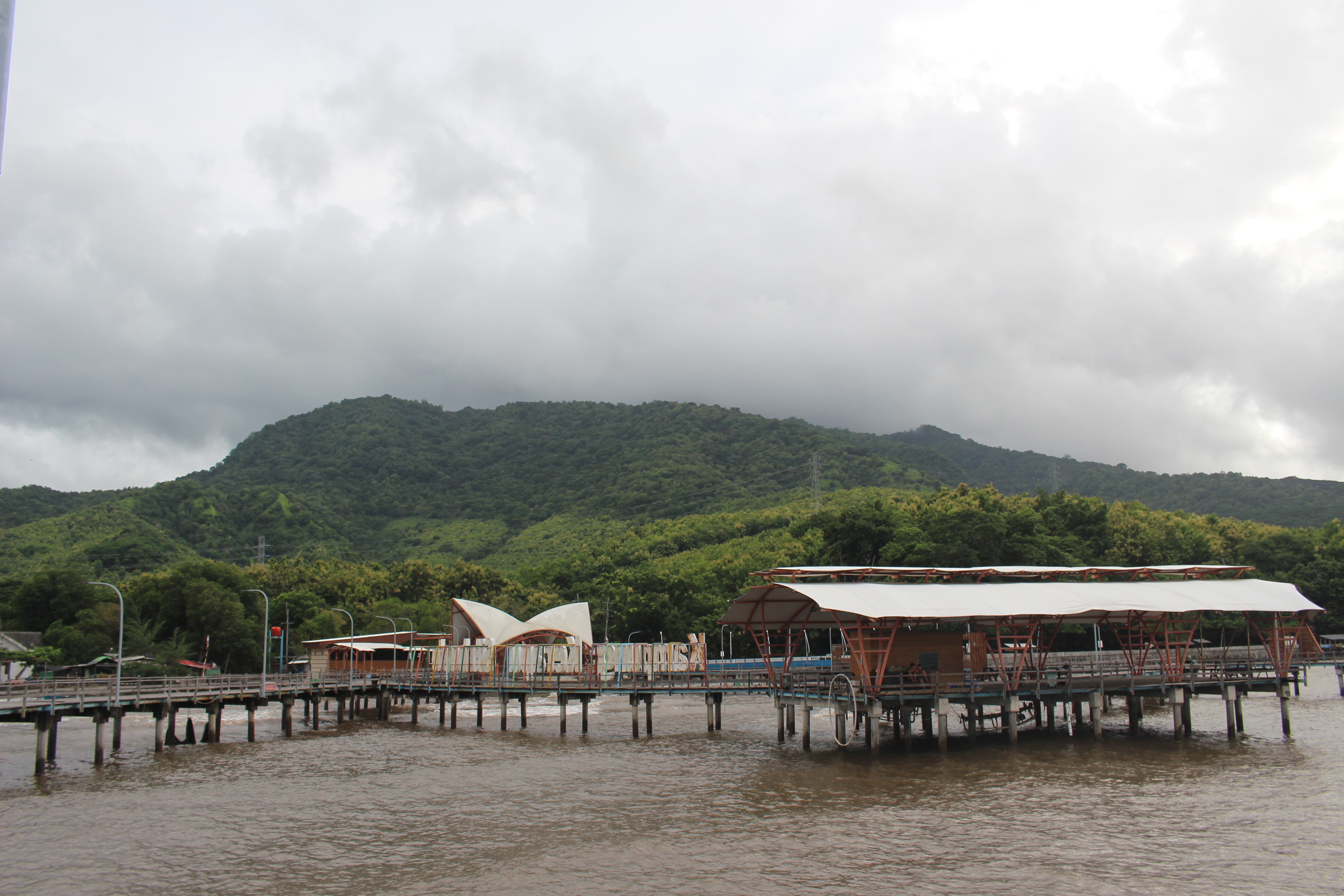 Bangunan Kampung Kerapu